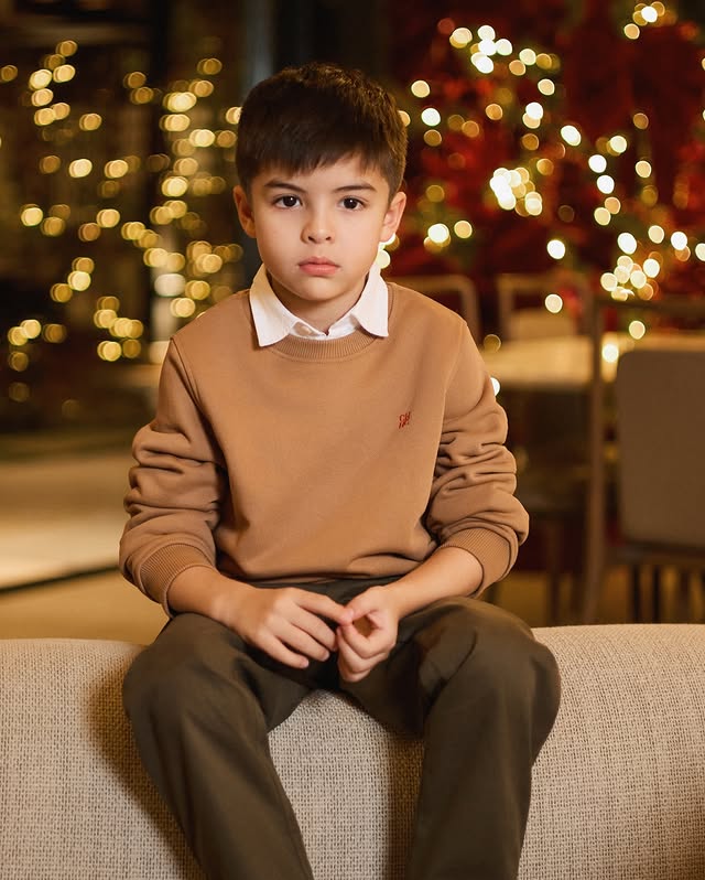 Instagram post by @marianrivera for Carolina Herrera. Caption reads: ♥️ @carolinaherrera.