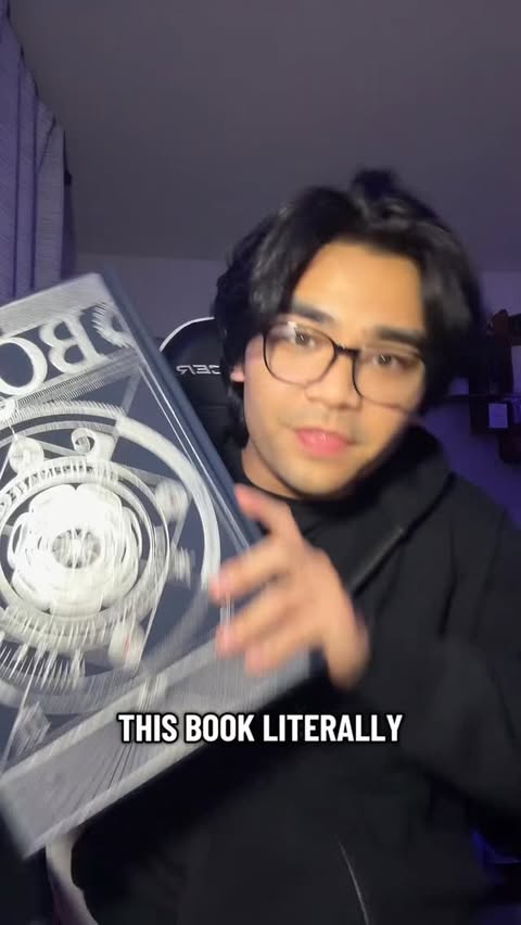 Instagram post by @readitralph for Hungry Minds. Caption reads: [...] for 10% off!) #TheBook #BookTok....