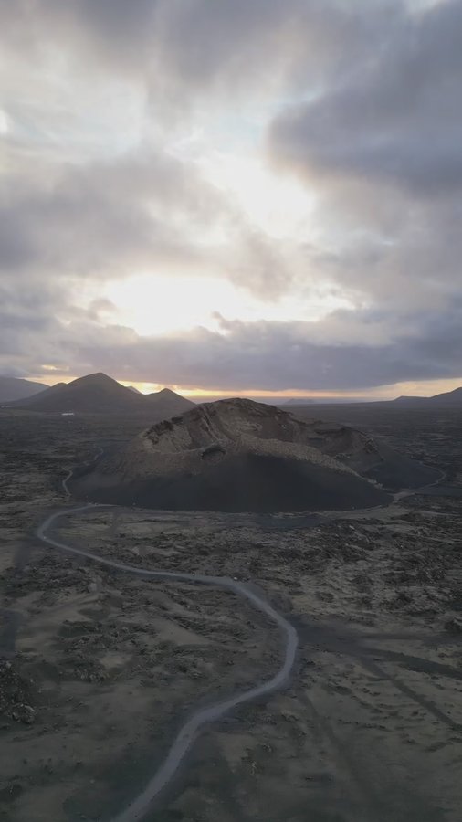 Instagram post by @sofikraus_travelmoments for Tessan. Caption reads: [...] the moment. Hence I always carry the Tessans....