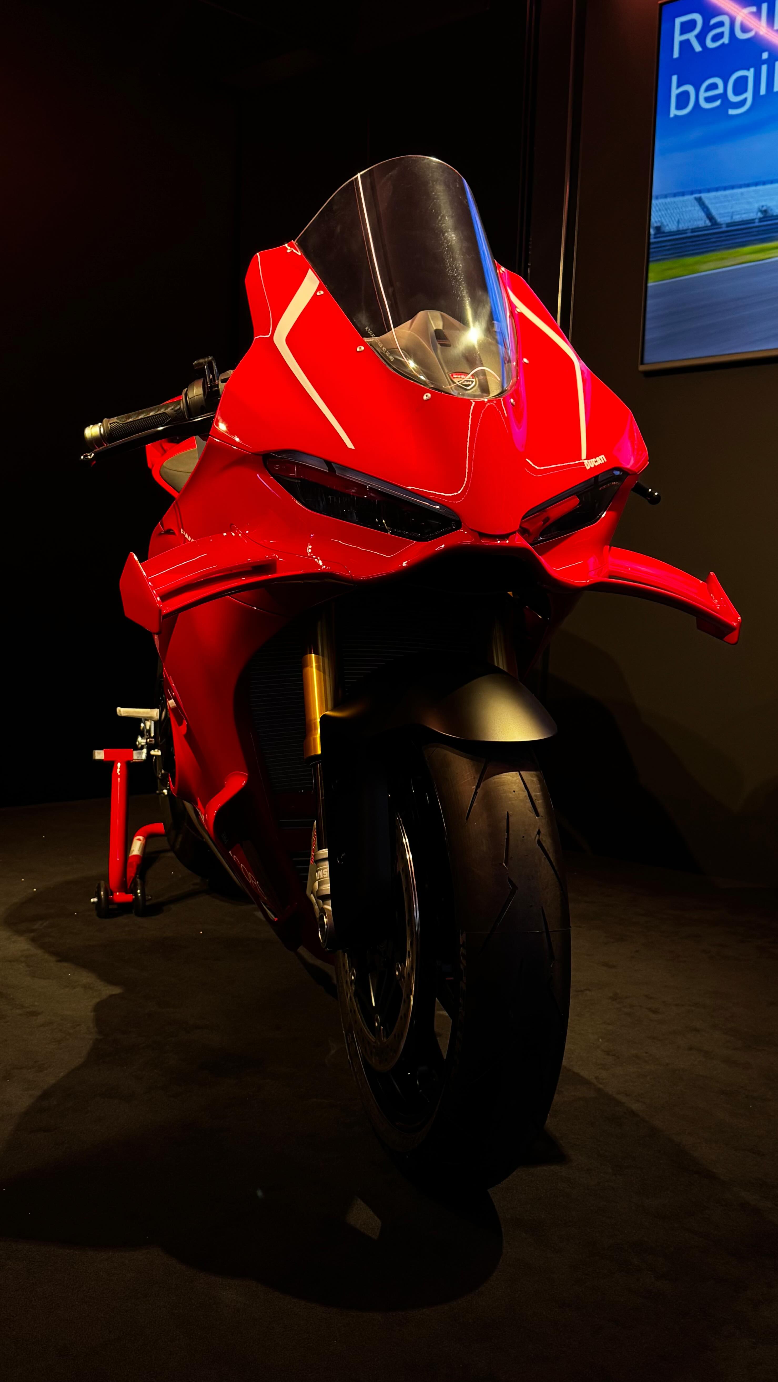 Instagram post by @panigalers for Ducati. Caption reads: Panigale V4R MY26 ✨ #ᴘᴀɴɪɢᴀʟᴇʀs....