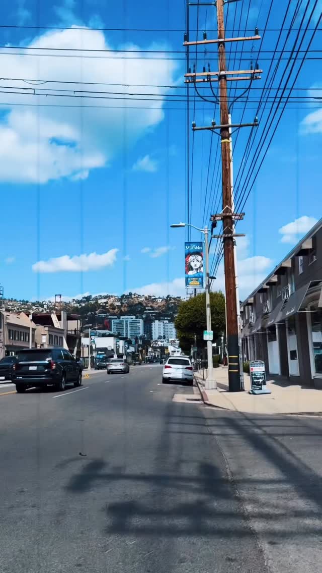 Instagram post by @daviniataylor for United Airlines. Caption reads: LA in 4h …. hate wasting time , so turned it....