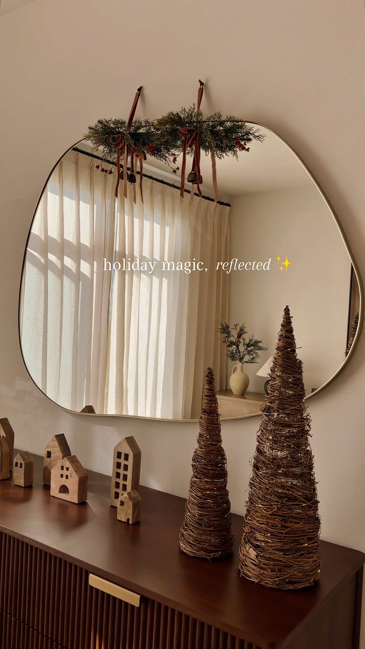 Instagram post by an influencer for Ethnik Living. Caption reads: [...] my favourite mirror from @ethnikliving —....