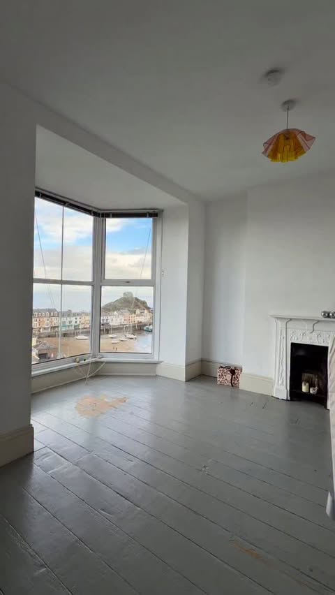 Instagram post by @stasiabuckle for currentbody. Caption reads: Entering my forties and moving to the seaside....