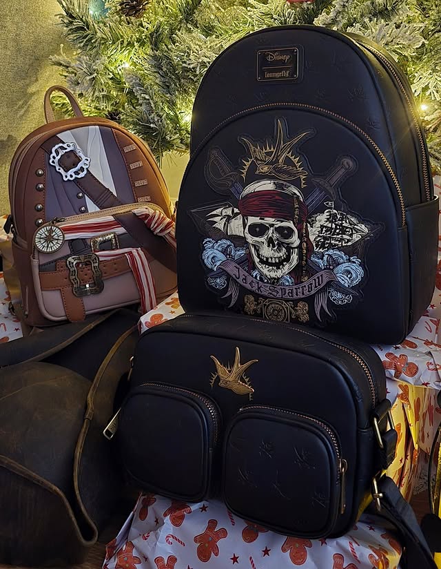 Instagram post by @skullandswordscreations for Get Ready Comics. Caption reads: [...] tree this Christmas? The team at....