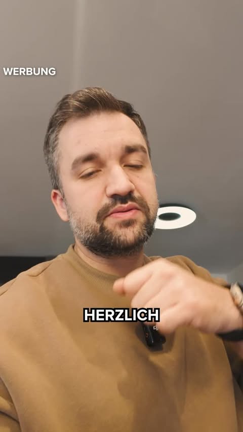 Instagram post by @dominik.kaeppeler for Elgato. Caption reads: *Werbung* Link zu den Elgato Produkten:....