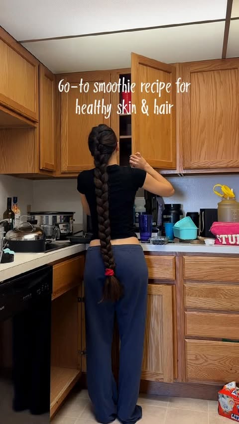 Instagram post by @heatherkarra_ for Vital Proteins. Caption reads: My go-to smoothie recipe 🫐☀️🩷 

✨using....