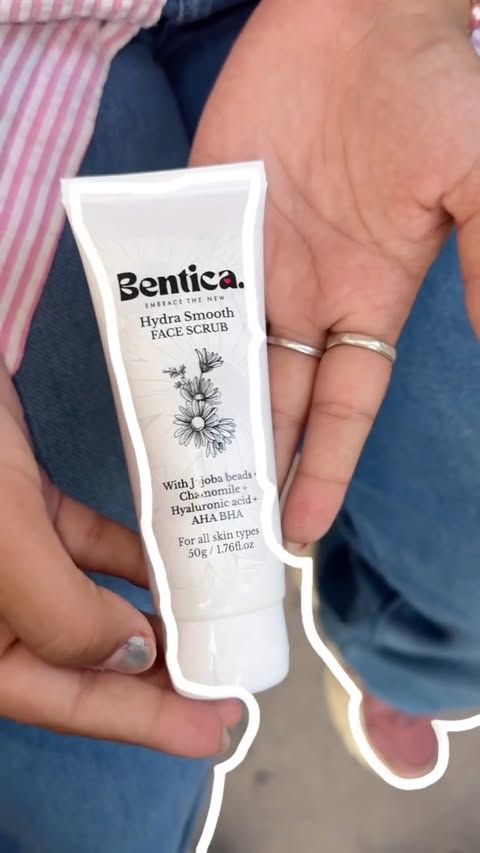 Instagram post by @pragya_katyayan_jha for Bentica Skincare. Caption reads: [...] = soft , fresh,hydrated skin 💧 #pr....