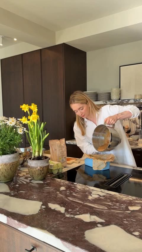 Instagram post by @rianne.meijer for KitchenAid. Caption reads: [...] 🫶🏼 - AD | Give away with @kitchenaid_nl 🩵....