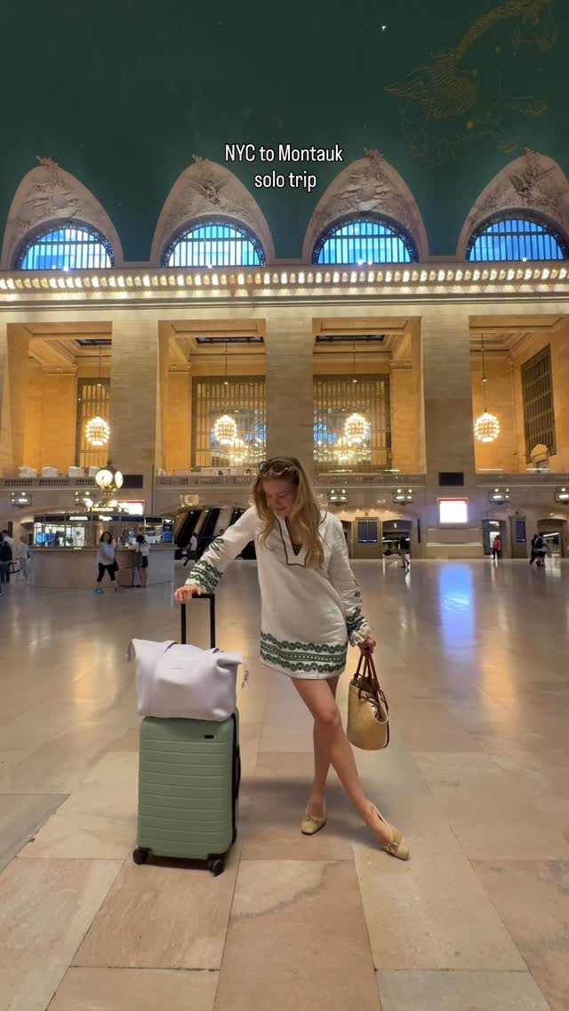 Instagram post by @anna_barger for Away. Caption reads: [...] questing, feels great ☁️🌞 @away....