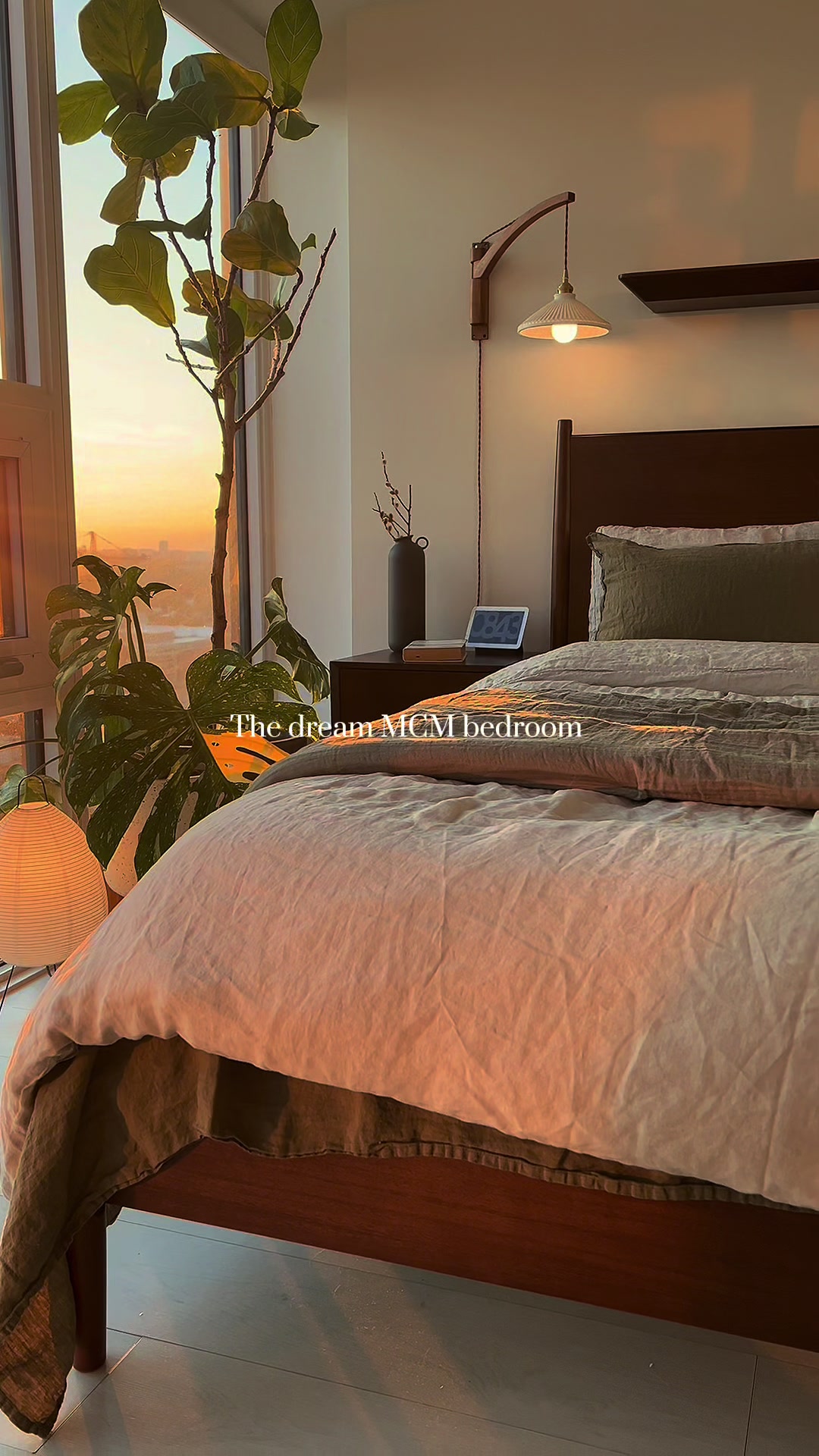 TikTok post by @jerbearhome for Silk & Snow. Caption reads: [...] to make my dream bedroom. Thank you @Silk &....