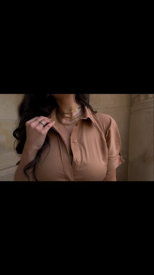 Instagram post by @alixystories for adL. Caption reads: [...] dress for a beautiful Parisian moment ✨....