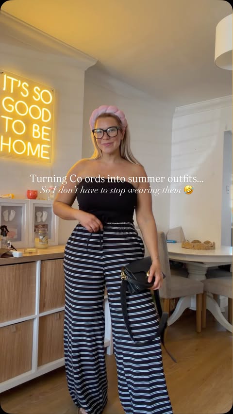 Instagram post by @scarletts_world_ for Boohoo. Caption reads: [...] My code SCARLETTSWORLD works sitewide!....