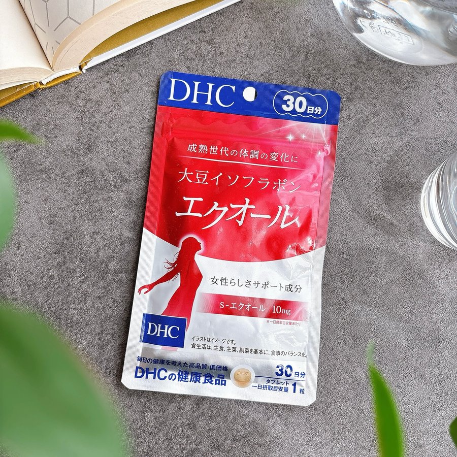 Instagram post by @keppi_0830 for DHC. Caption reads: [...] ⁡ サプリメントで手軽に摂取できると嬉しいですよね♡ ⁡ ⁡ DHC 「大豆イソフラボン....