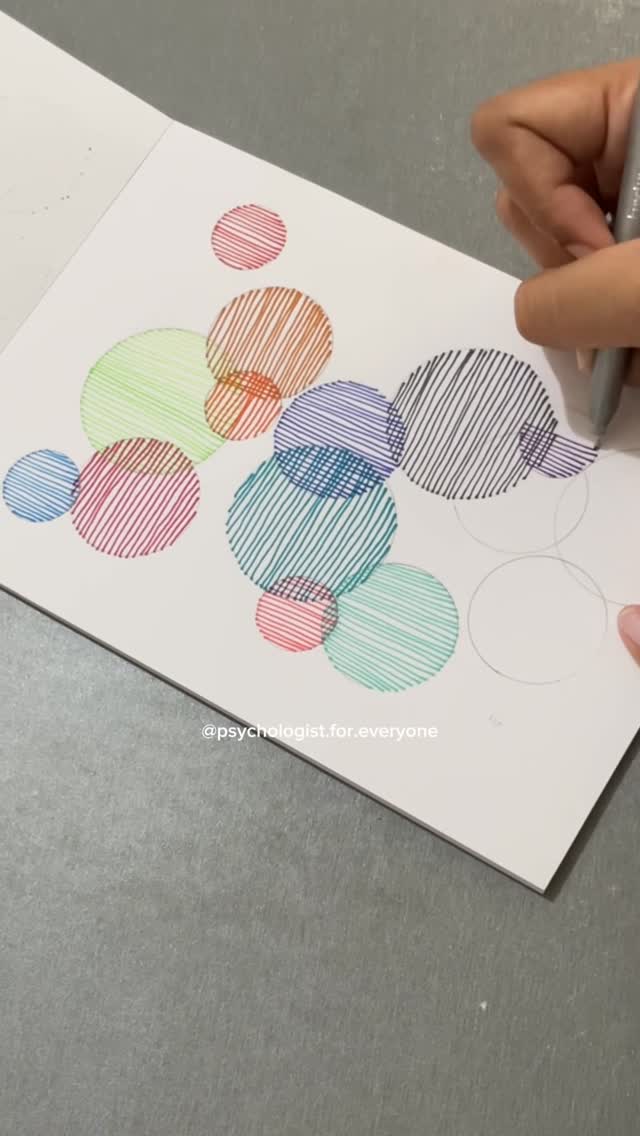 Instagram post by @psychologist.for.everyone for Faber-castell. Caption reads: ✨ Ini salah satu pola art therapy favoritku kalau....