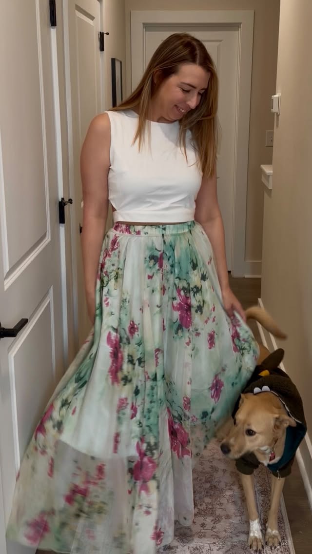 Instagram post by @styledwithpaws for Chicwish. Caption reads: spring styling with @Chicwish 🌷 #ad One top, four....
