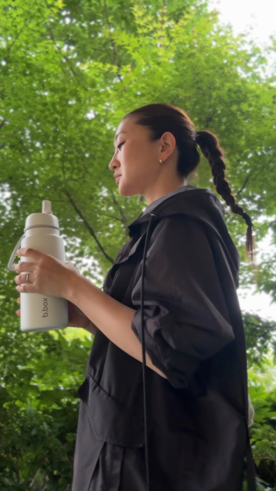 Instagram post by @miki._.0303 for b.box body. Caption reads: 🚰 𝐅𝐥𝐢𝐩 𝐓𝐨𝐩....