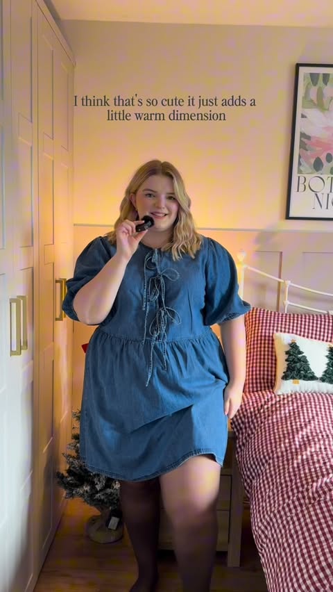 Instagram post by @jesskbacon for Snag Tights. Caption reads: [...] and one of my faves has to be @snagtights 🥰....