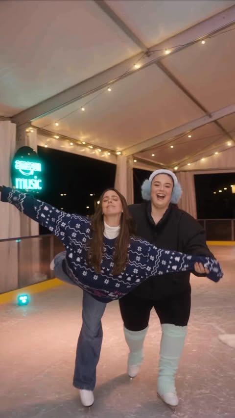 Instagram post by @zoe_laetizia for Amazon Music. Caption reads: [...] on Ice ⛸️🎄🩵
@vanessa.dezember....