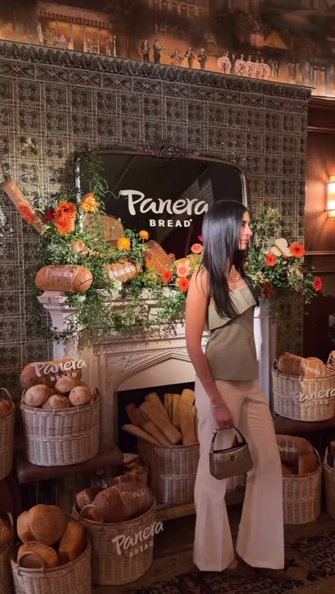 Instagram post by @thehungryfork_ for Panera Bread. Caption reads: New favorite way to eat a salad! @panerabread ‘s....