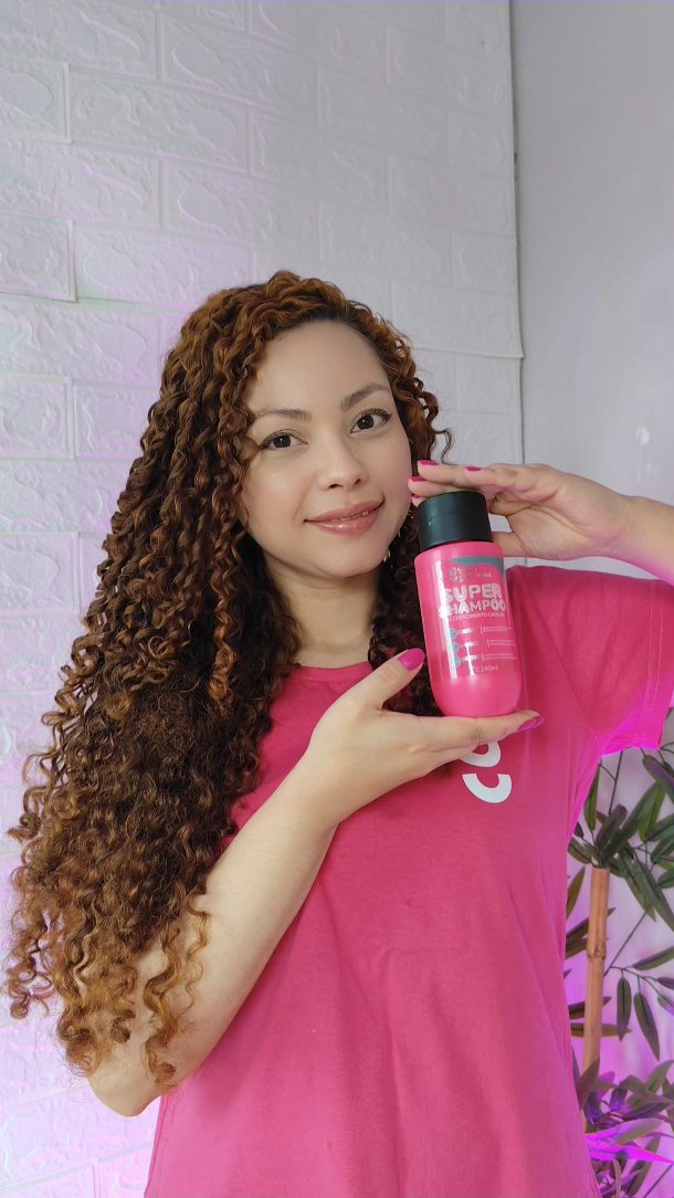 Instagram post by @louanacris for OLLY. Caption reads: ⚠️ Alerta de Lançamento 😍🎉🎉 Chegou o Super....