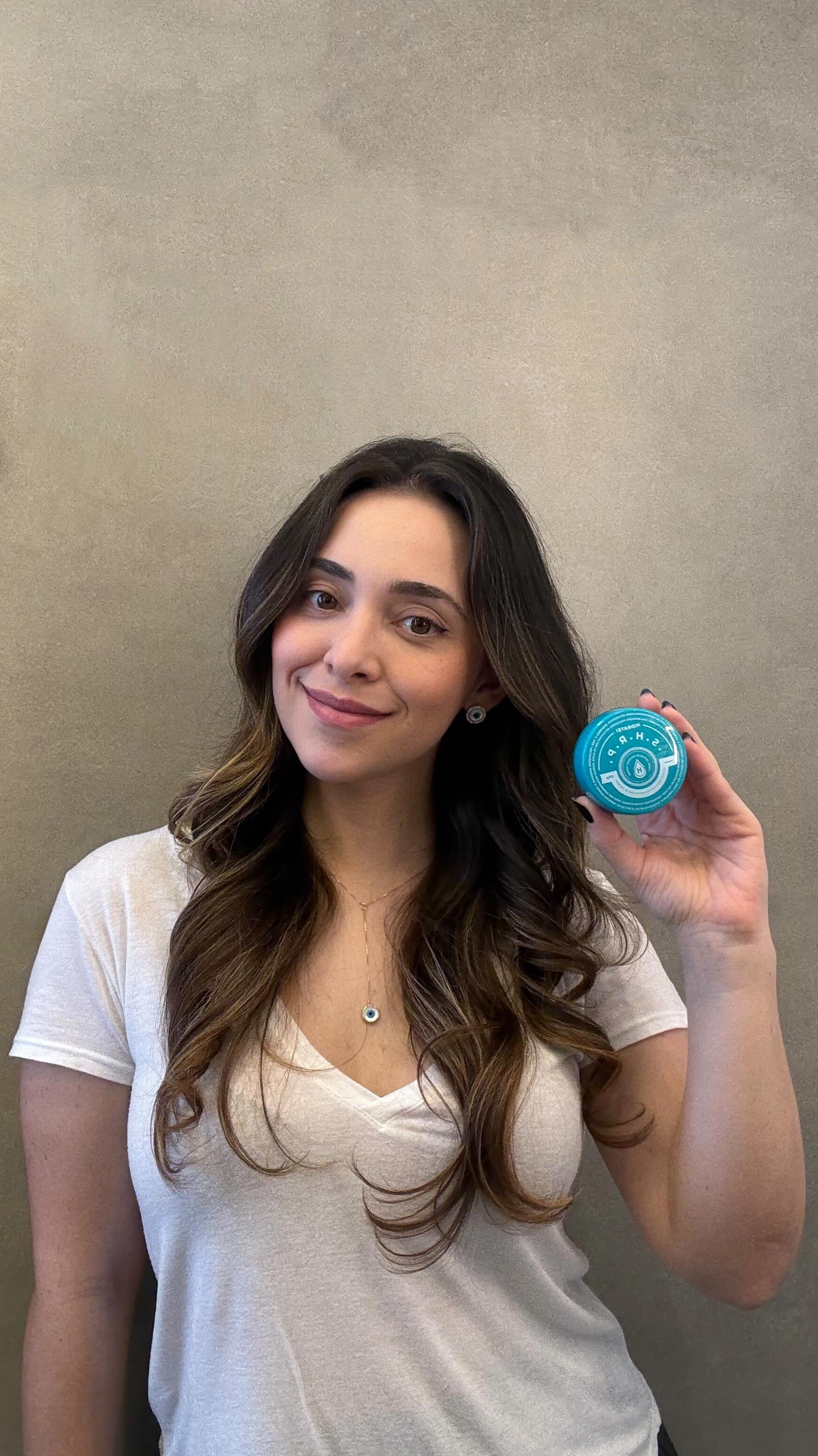 Instagram post by @etcporcarol for Hidratei. Caption reads: [...] dá 10% em toooodo o site da @hidratei e....