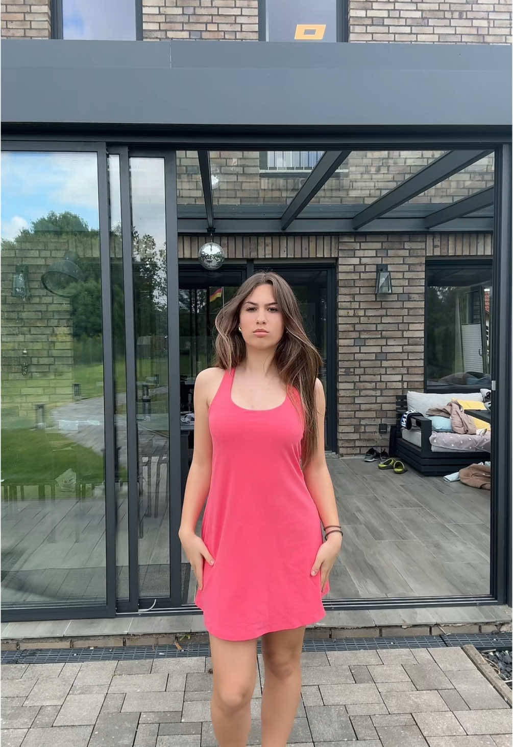 TikTok post by @silvanaqsj for Glowmode. Caption reads: Anzeige/Search [35829059] to shop my trendies....
