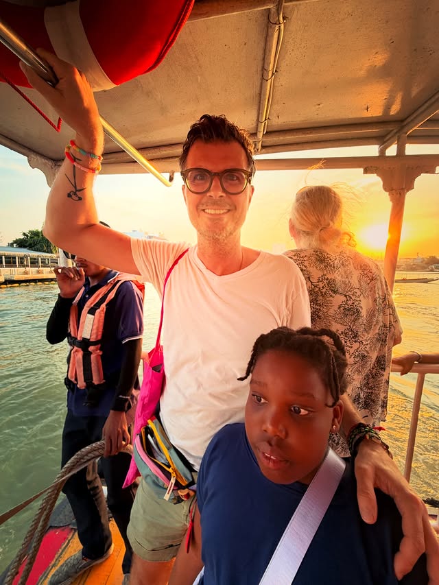 Instagram post by @pellehvenegaard for C&C Travel - Skræddersyede rejser. Caption reads: Annonce // Bangkok - en af mine absolut....