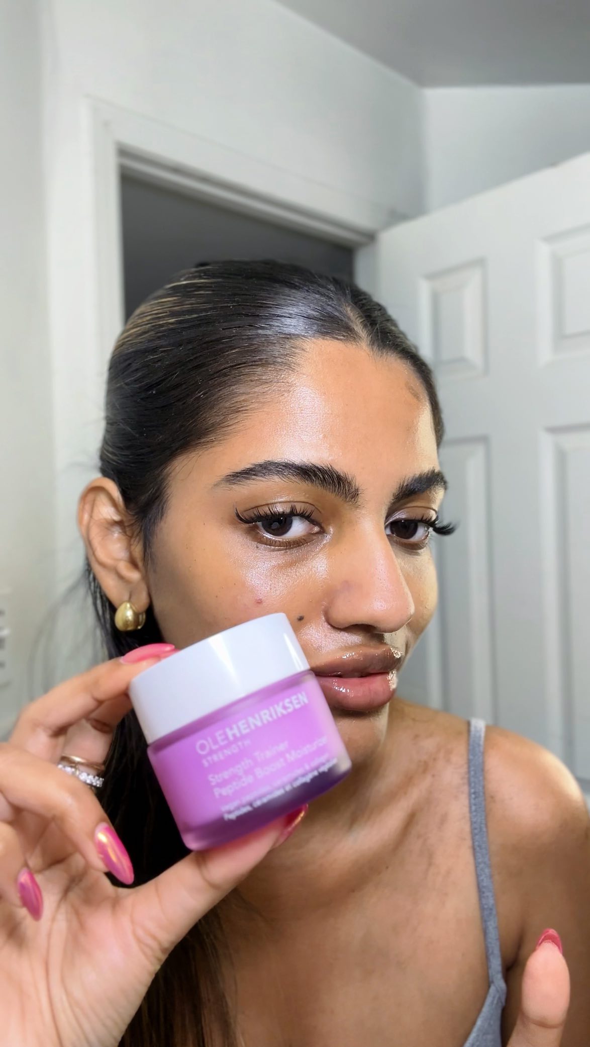 Instagram post by @miss.goodthings for OLEHENRIKSEN. Caption reads: [...] peptide-powered duo from @olehenriksen is....