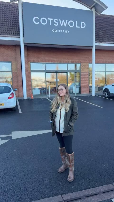 Instagram post by @victoriahearn for The Cotswold Company. Caption reads: When we moved into the new house I just knew a....