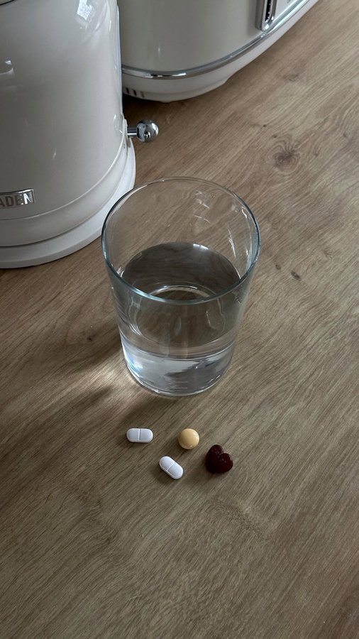 Instagram post by @hollyrebeccawhite for Perfectil. Caption reads: [...] crush 👩🏻‍🦰💕 These @vitabiotics....