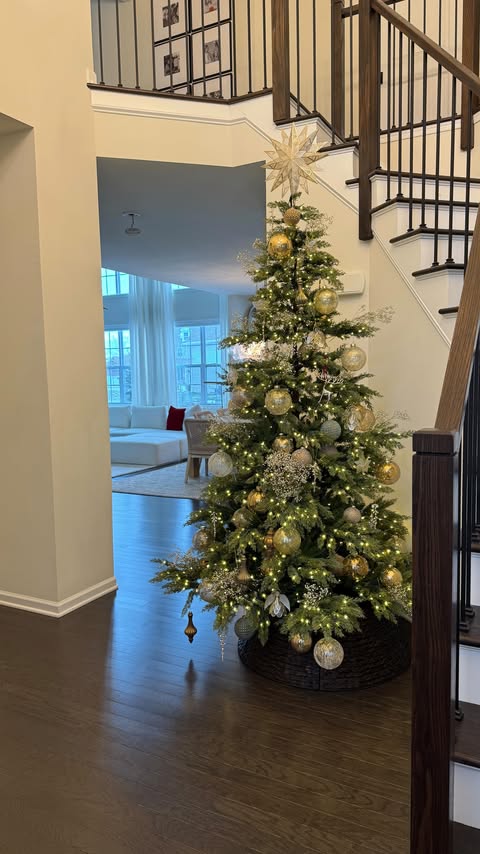 Instagram post by @karen_homestyle for Balsam Hill. Caption reads: Our entryway looks spectacular with this gorgeous....