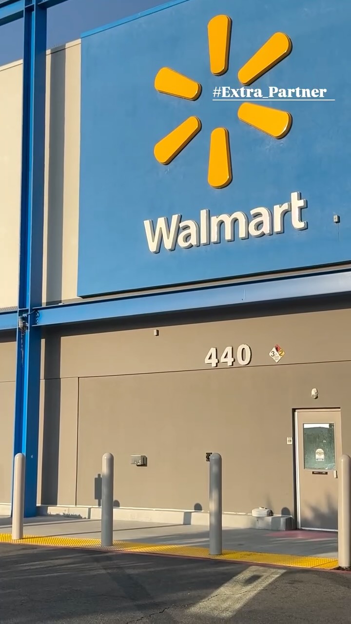 Instagram post by @xo.clairenecessities for EXTRA Gum. Caption reads: Back to school prep sneaked up on you too?....