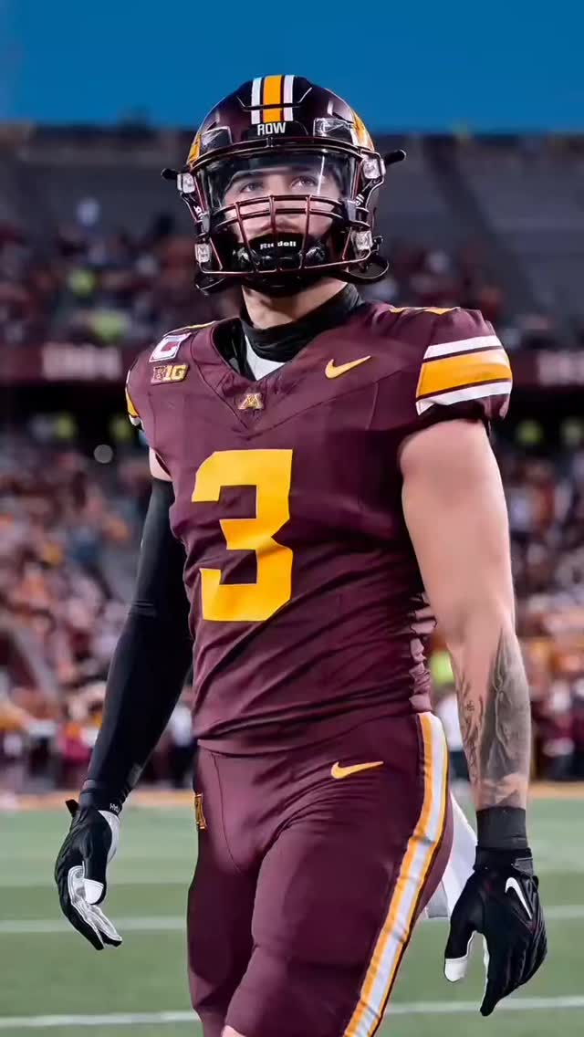 Instagram post by @koi_perich for Abbott. Caption reads: Gophers! 📢 Join me in the #WeGiveBlood Drive and....