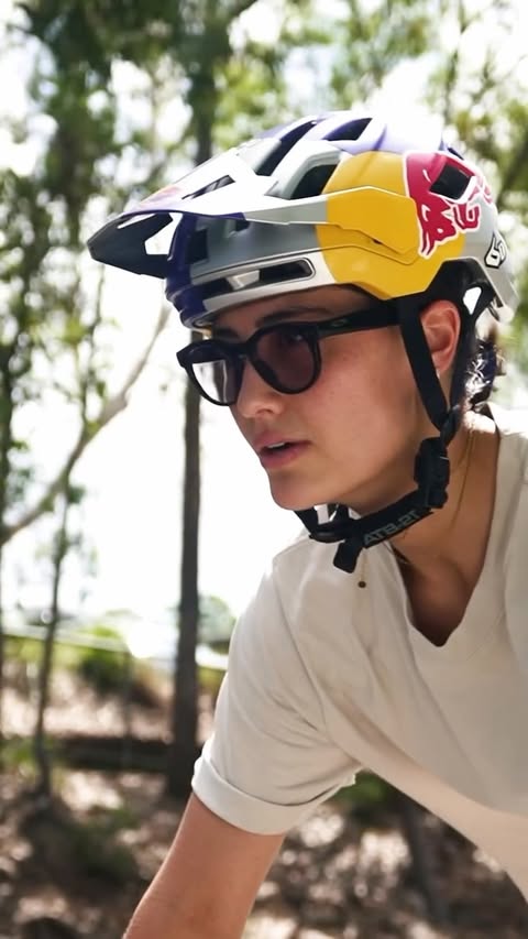 Instagram post by @sayasakakibara for Oakley. Caption reads: My @OakleyMeta glasses are becoming a very helpful....