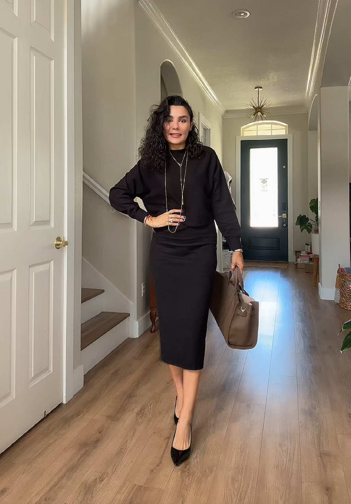 TikTok post by @ericka_goycoolea for Grace Karin US Shop. Caption reads: Replying to @francissanchezf #ootd #comfyoutfit....