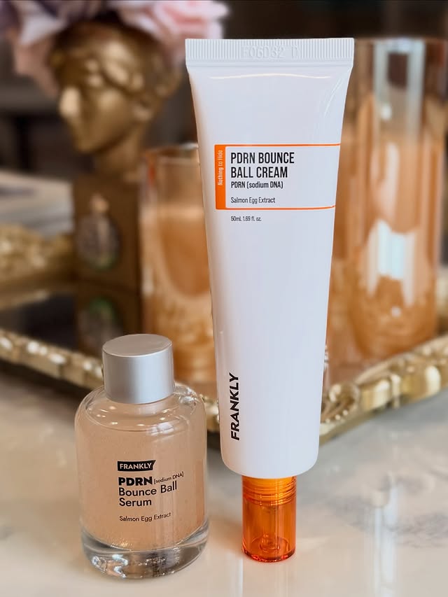 Instagram post by @makeuphoarderofficial for FRANKLY. Caption reads: [...] extra-plump finish. That’s where the FRANKLY....