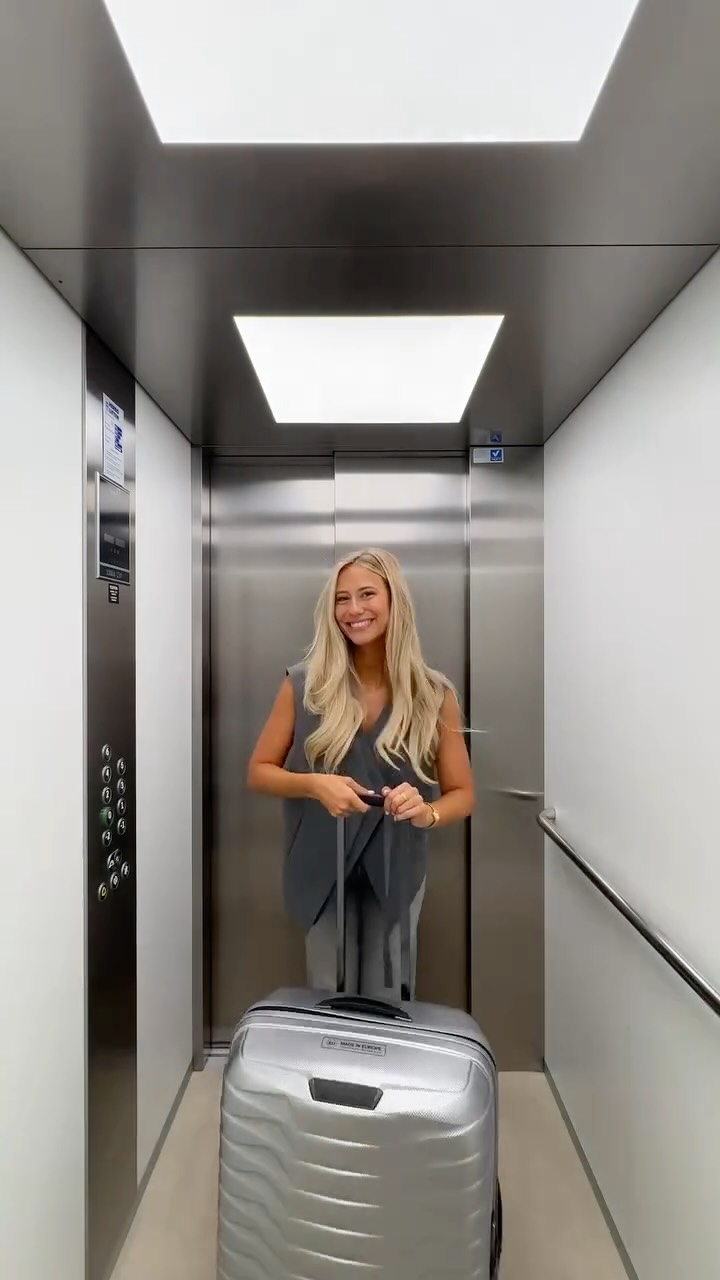 Instagram post by @celinevanouytsel for SAMSONITE. Caption reads: Publiciteit | Goes on a weekend for 2 days, packs....