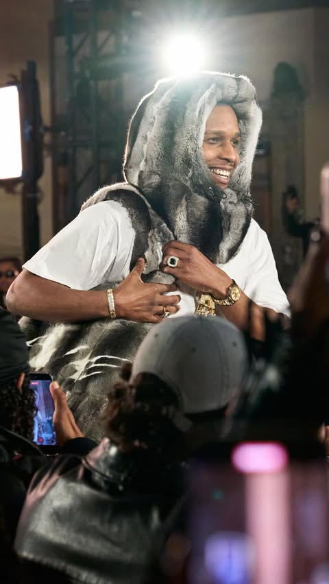 Instagram post by @asaprocky for Cash App. Caption reads: [...] @KELVINKRASH SPONSORS: @CASHAPP @PUMA....