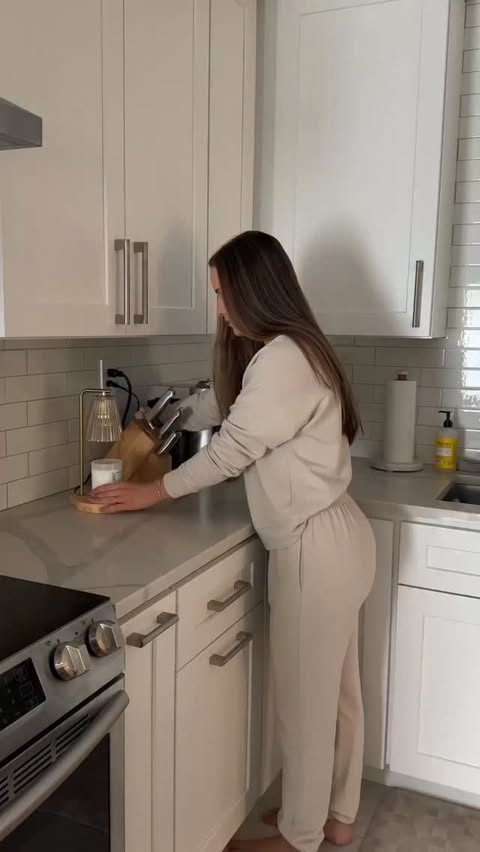 Instagram post by @rach.vinn for True Classic. Caption reads: Manifesting another cold front for Christmas in....