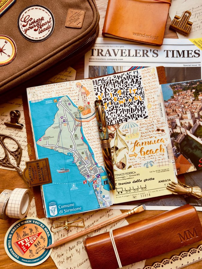 Instagram post by @me_and_my_happydesk for paper republic. Caption reads: Memories…❤️ [Advertisement, based on linking the....