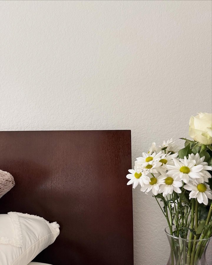 Instagram post by @itsmeyangd for Klassy. Caption reads: ☁️

@klassy #Klassy #KlassyFavorite #klassyvips.