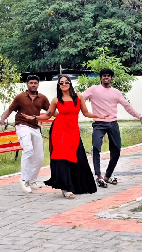 Instagram post by @__viveee__ for Sony Music. Caption reads: Song is pure vibe ❤️‍🔥 #DonuDonu #SonyMusicSouth....