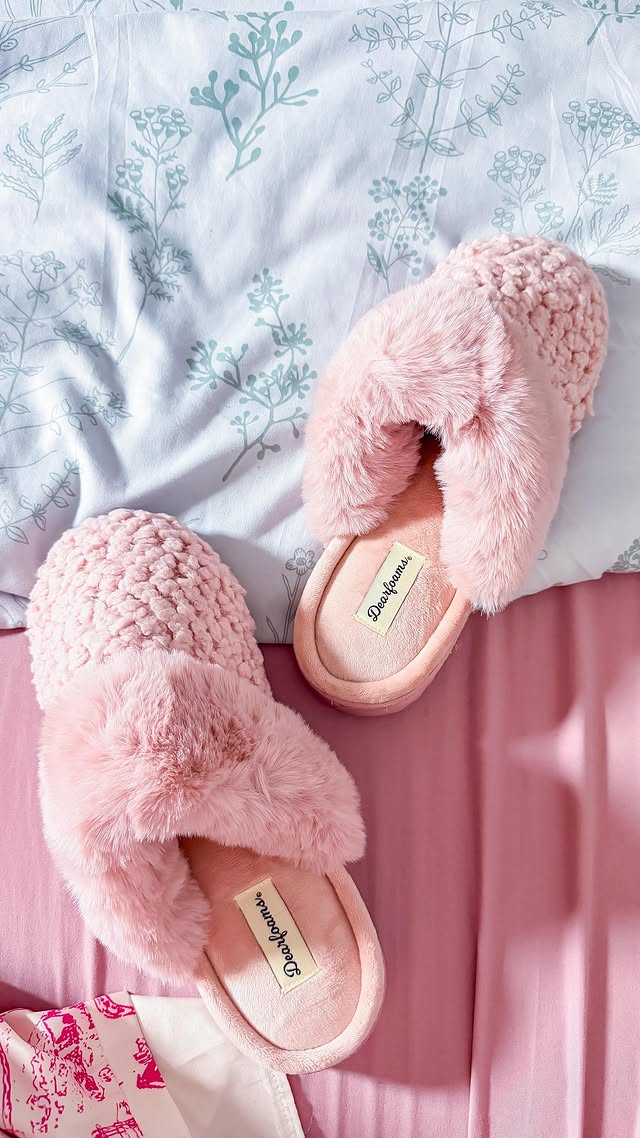 Instagram post by @nycmamaplus2 for Dearfoams. Caption reads: [...] the house finally settles. #ad These....