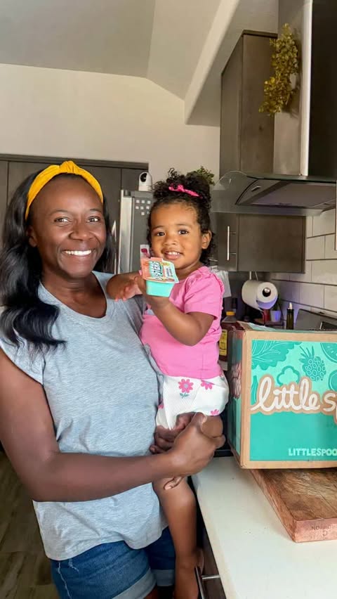 Instagram post by @nestedrainbow for Little Spoon. Caption reads: As busy work from home moms, @littlespoon has....