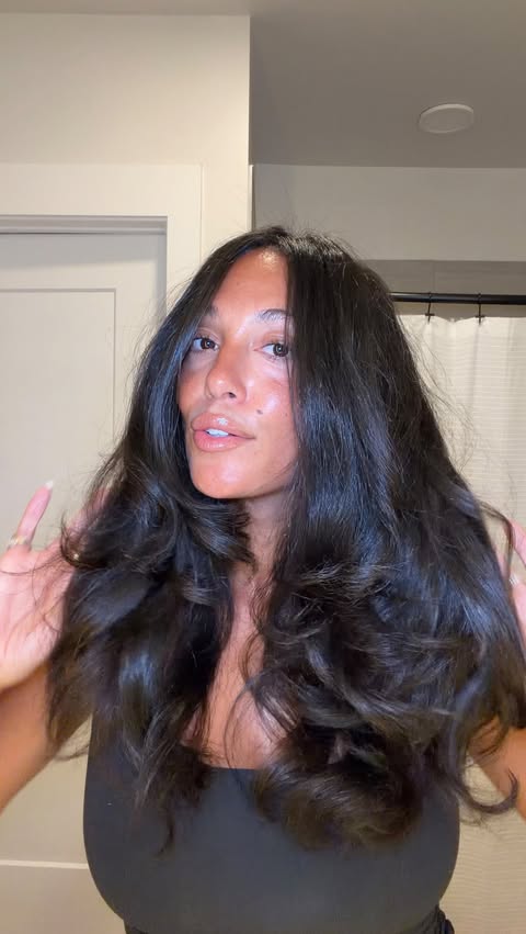 Instagram post by @janayerob for Conair. Caption reads: the perfect blowout made easy with @conair hot....