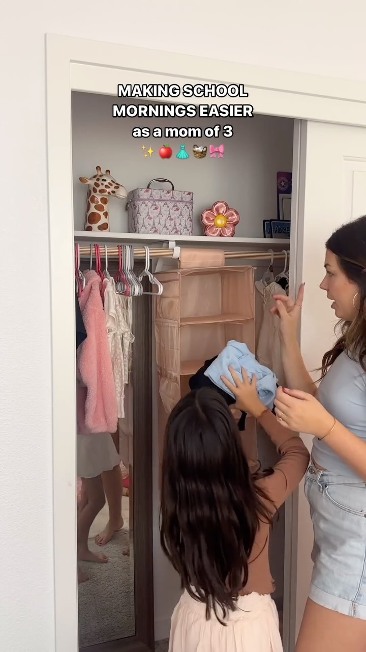 Instagram post by @sunkissed.mama for MagicLinks. Caption reads: 3 easy hacks #ad that made our back-to-school....