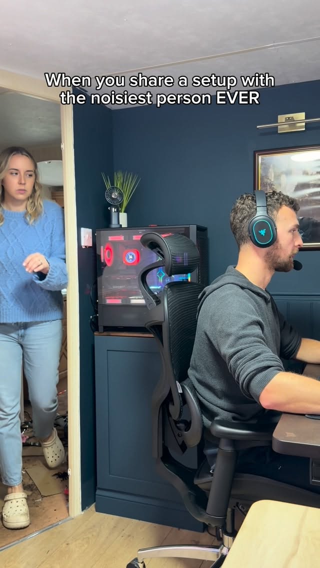 Instagram post by @amyyelle_ for Loop Earplugs. Caption reads: The worst part of sharing a gaming setup is the....