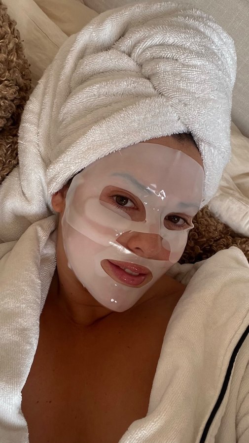 Instagram post by @emma.arletta for Keys Soulcare. Caption reads: Taking care of my wholeee body with @keyssoulcare....