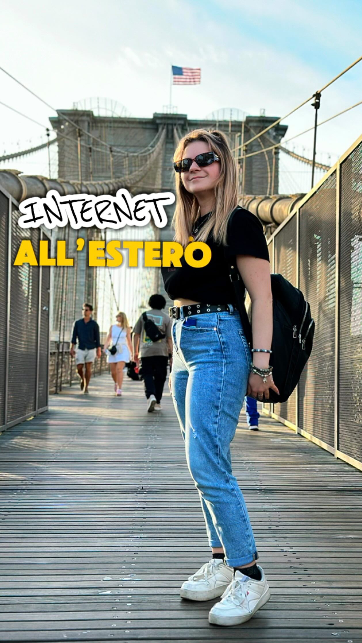 Instagram post by @cami.ontheroad for Holafly. Caption reads: Come avere Internet illimitato all’estero?....