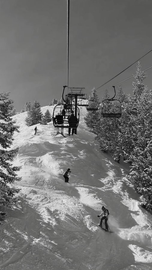 Instagram post by @styledsara for Halfdays. Caption reads: styling two of my favorite looks from @halfdays....